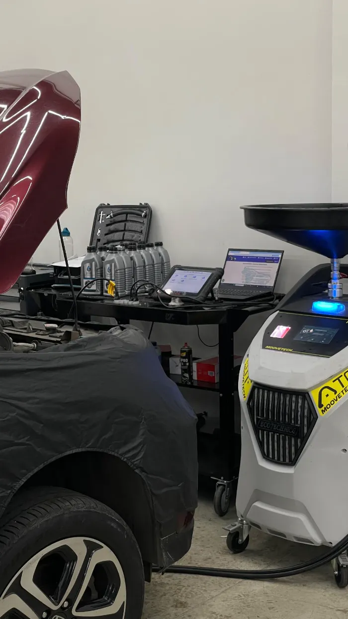 Máquina de troca de óleo de câmbio automático conectada ao veículo